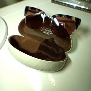 COACH Bobbie Tortoise Sunglasses w/ Gradient pink lenses & Hardshell case